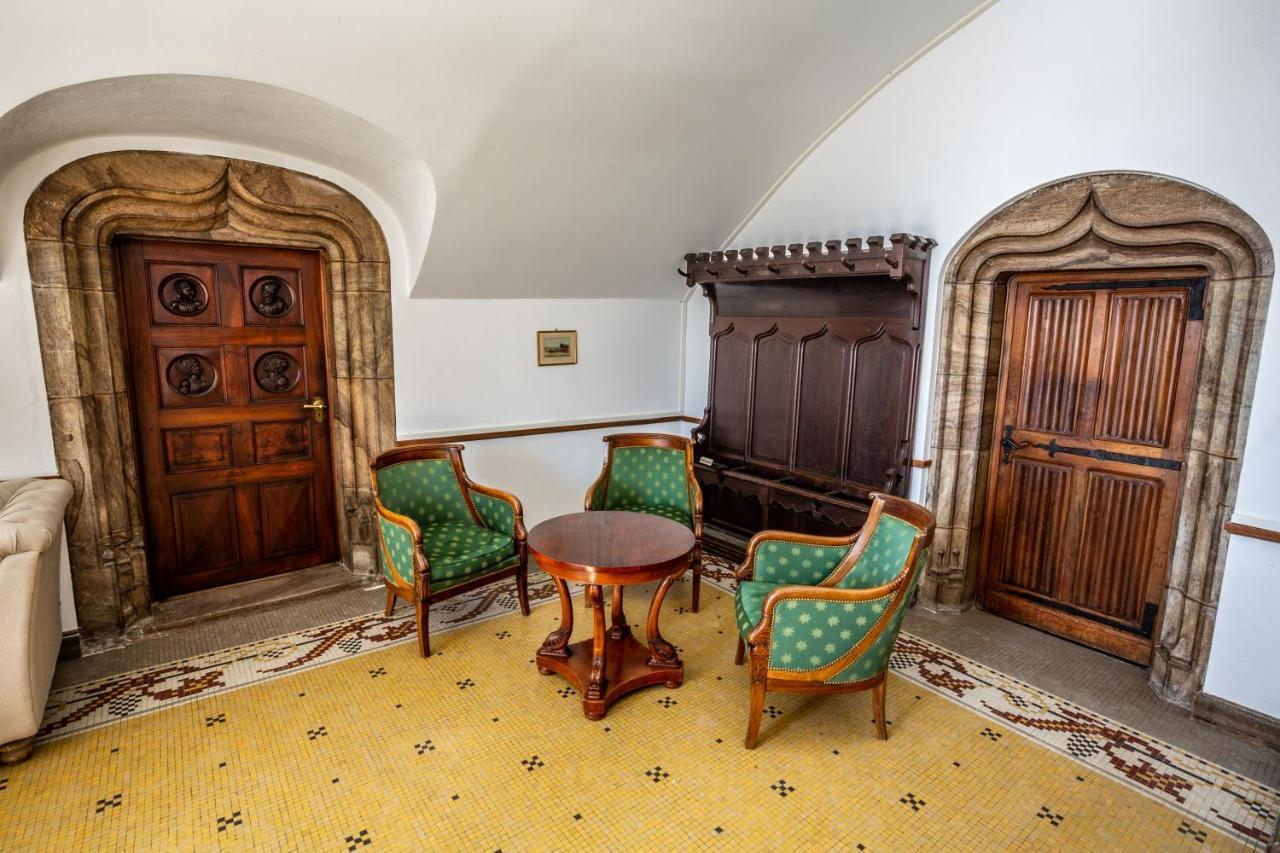 Antique Apartment In The XV Century Castle Clarens Exterior foto